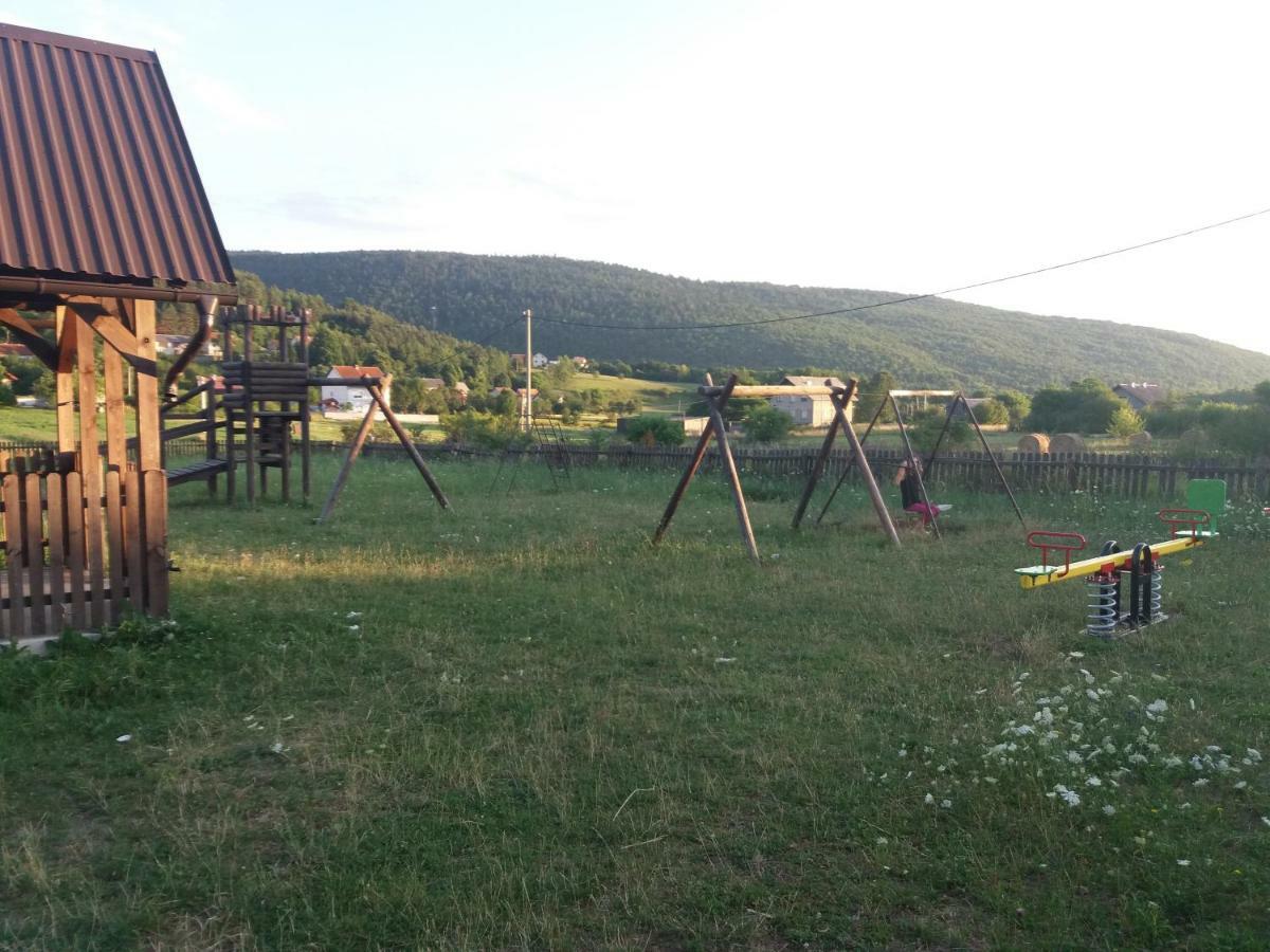 Apartment Hinic Vrhovine Zewnętrze zdjęcie