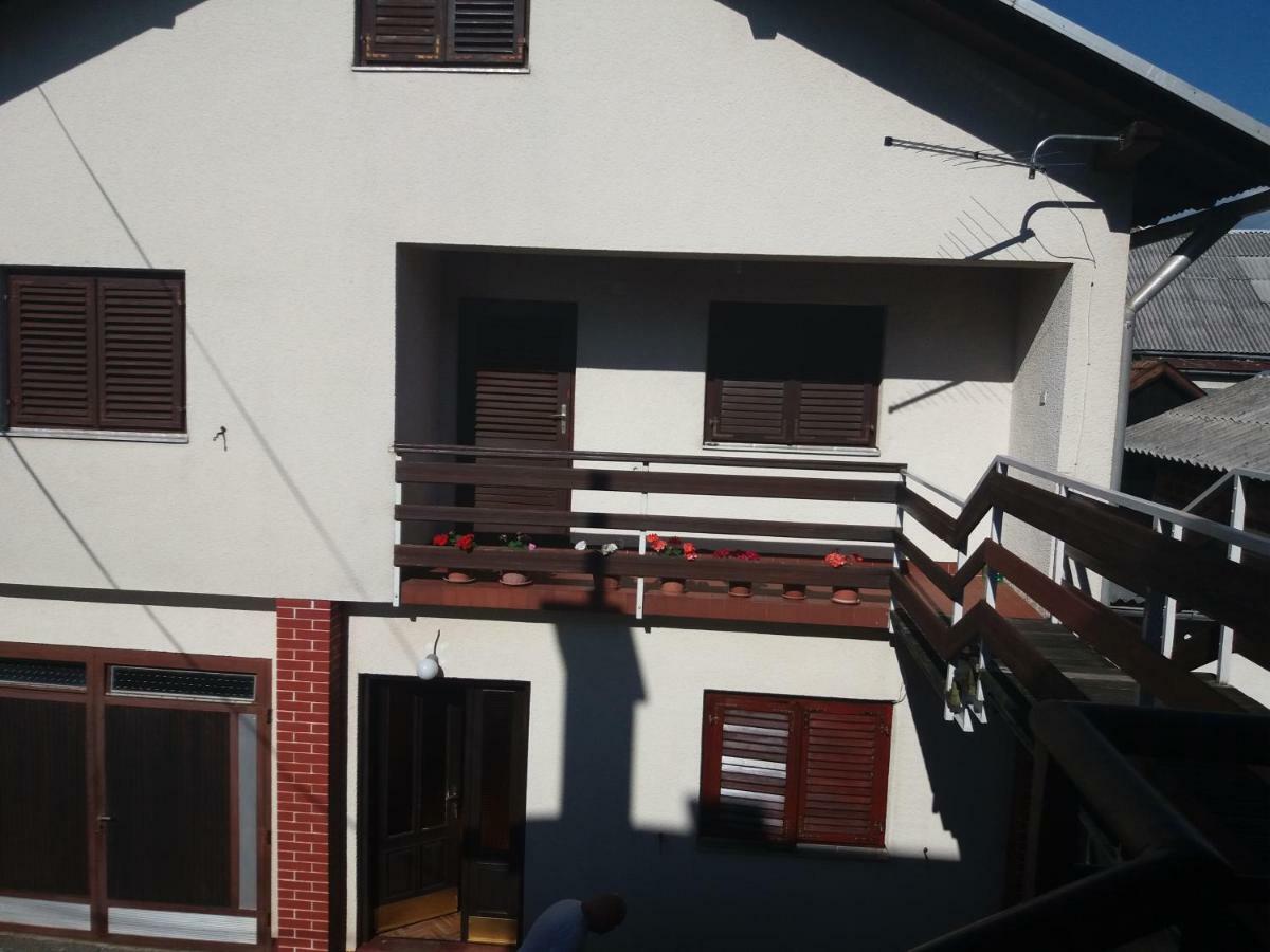 Apartment Hinic Vrhovine Zewnętrze zdjęcie
